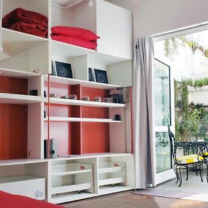 Casa con dos habitaciones y dos patios